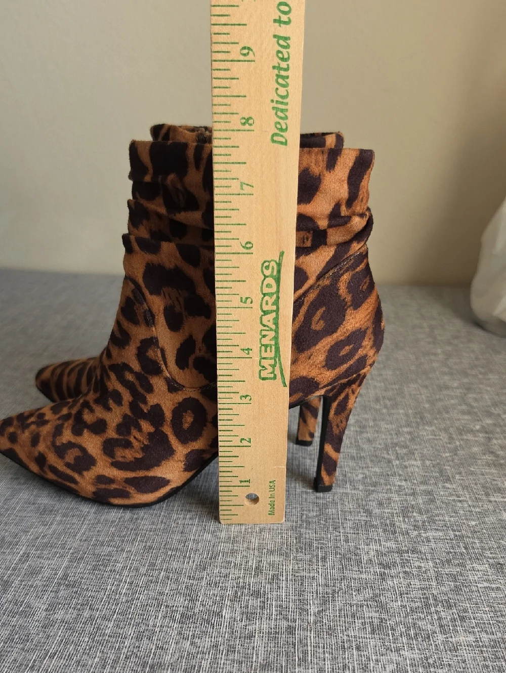 Fergalicious Shae Leopard Print Heel Booties Size 7